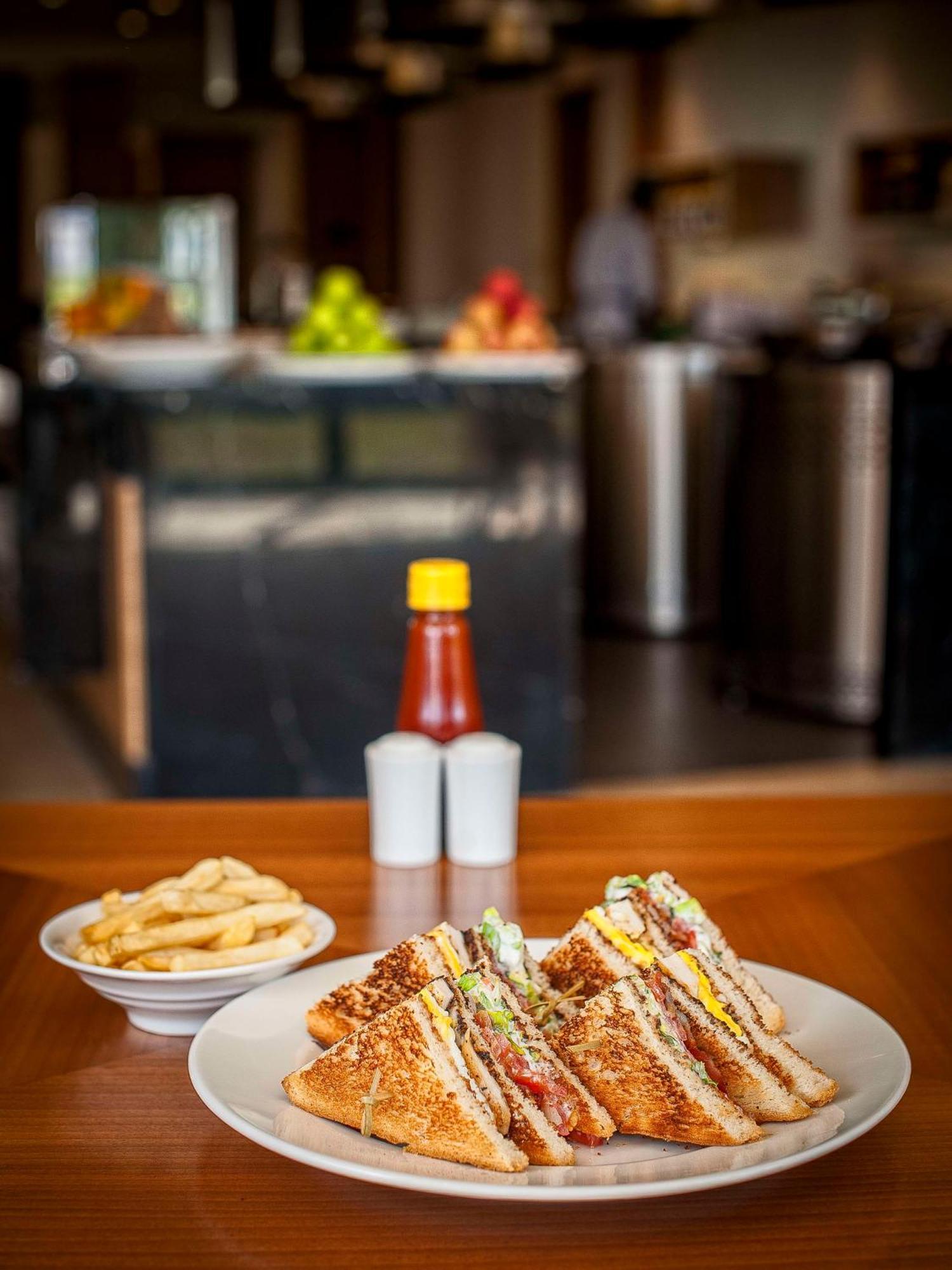 Hyatt Place Хампи Экстерьер фото